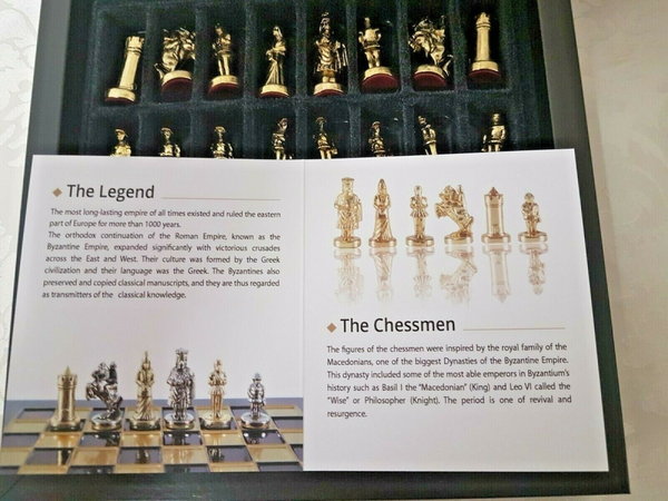 Manopoulos Schachspiel römische Figuren